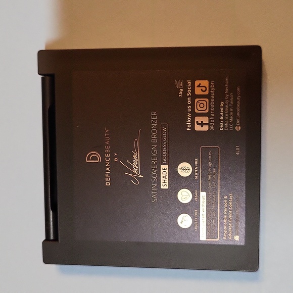 Defiance Beauty by Nechami Satin Sovereign Bronzer: Goddess Glow, 7.5g, NIB - Picture 5 of 6